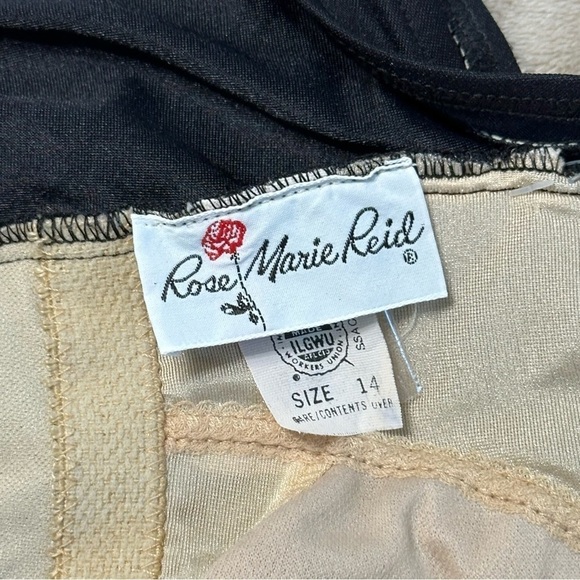 Rose Marie Reid Black Vintage NWT One Piece Swimsuit Size 14 - Picture 7 of 12